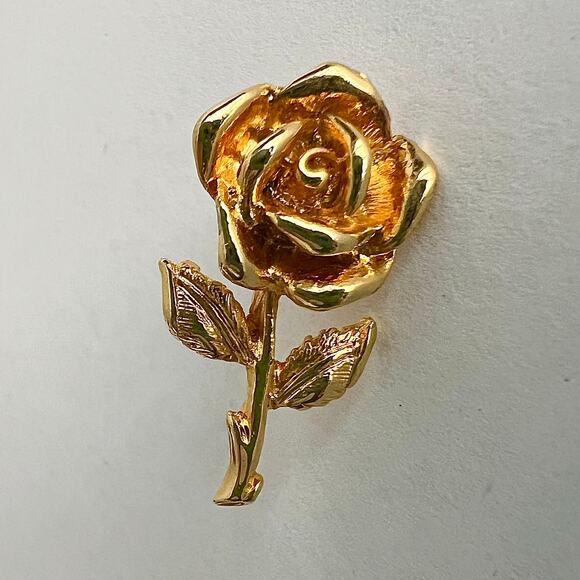 🍭6/$30 Small Gold Tone Rose Pin - Picture 6 of 6